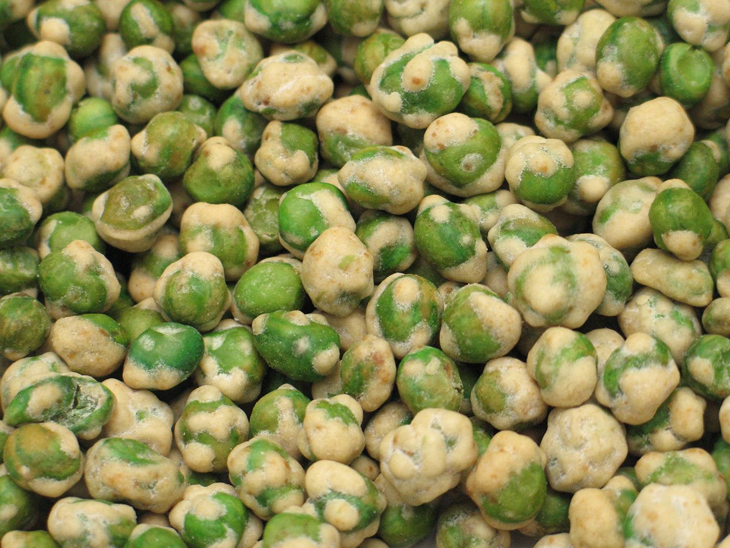 Yupik Wasabi Green Peas, 2.2 lb, Spicy & Crunchy Snack, Perfect for Snacking & Salad Topping, Roasted Green Peas with Wasabi Sea
