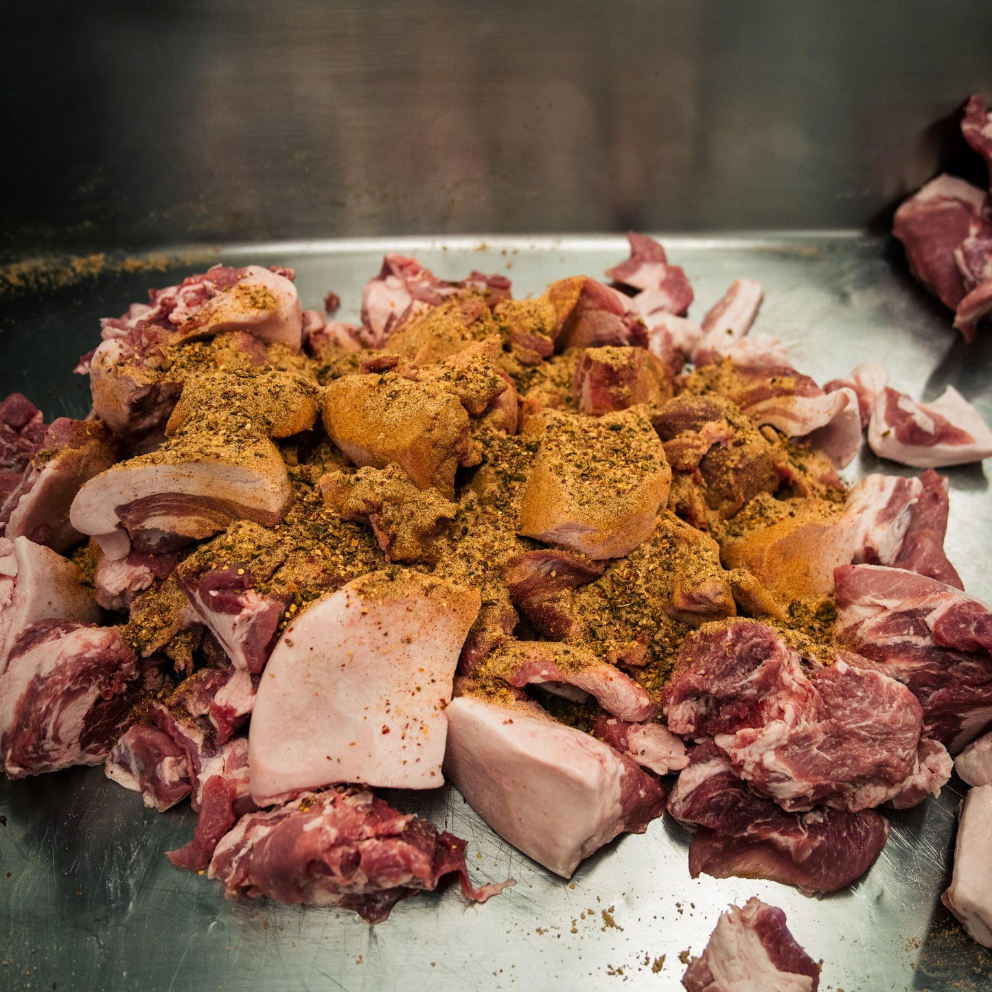 BEARDED BUTCHER BLEND SEASONING Onion & Bell Pepper Bratwurst DIY Kit – 22 oz, Includes Seasoning & Casings