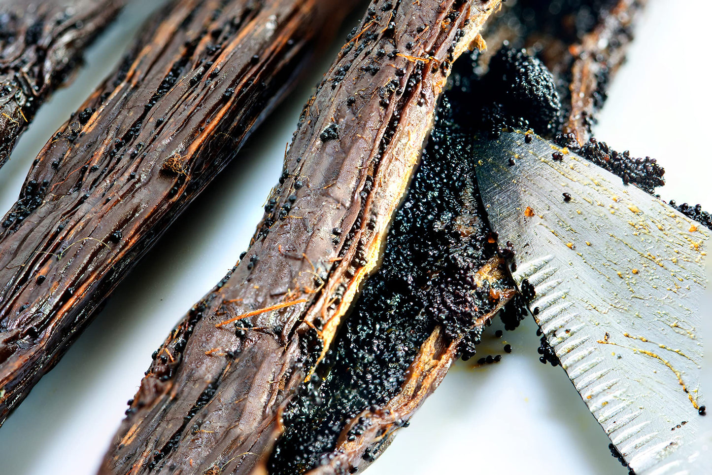 Organic Vanilla Extract - Made With Madagascar Vanilla Beans - 1 Gallon - For Baking, Desserts, Home Cooking And Chefs