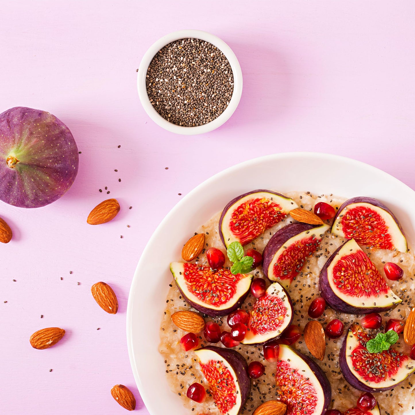 Yupik Raw Black Chia Seeds, 10.6 Oz, Gluten-Free, Kosher, Natural Plant-Based Seeds, Superfood, Source of Omega-3 and Magnesium,