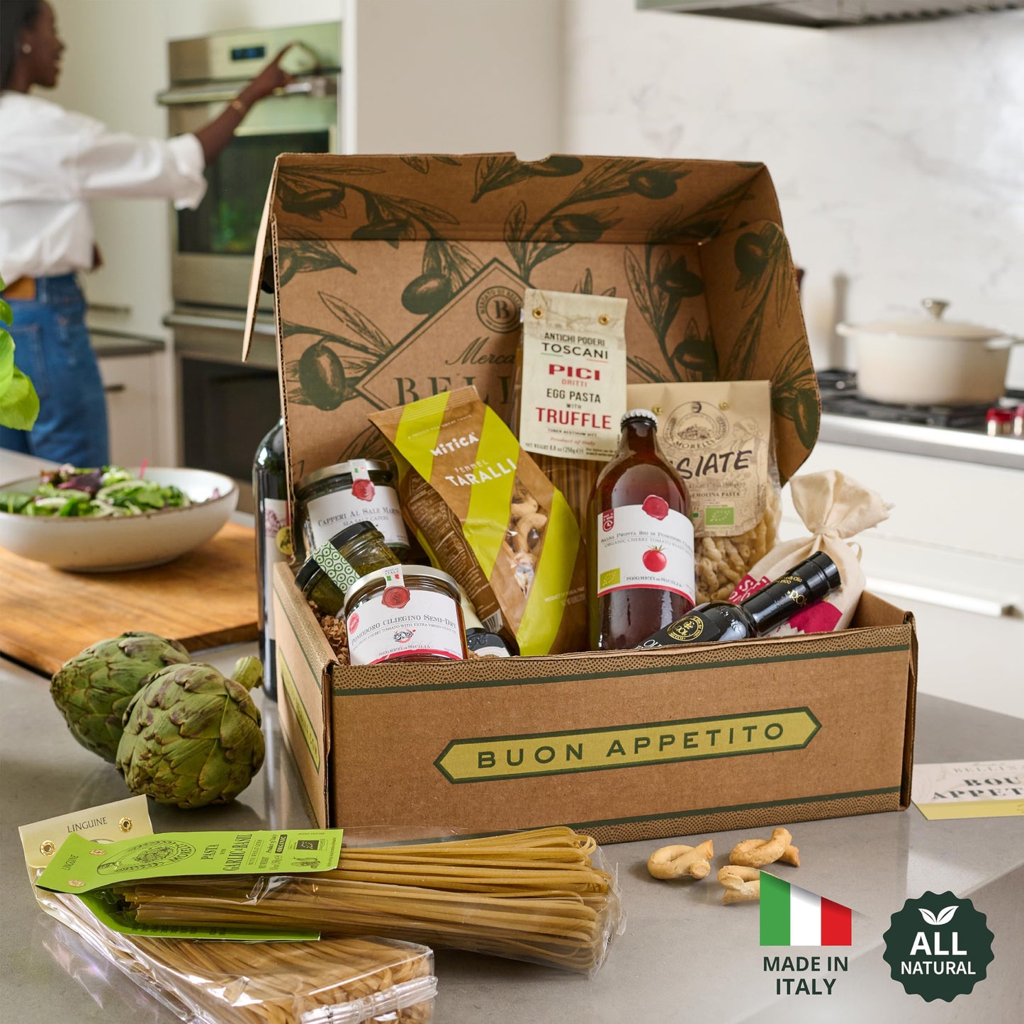 Mercato di Bellina Italys Finest Artisanal Italian Food Gift Basket - All Natural Gourmet Pasta Gift Basket. Ideal for Holiday  Sympathy  Congratulations  Anniversary or Celebration. Taste of Italy.