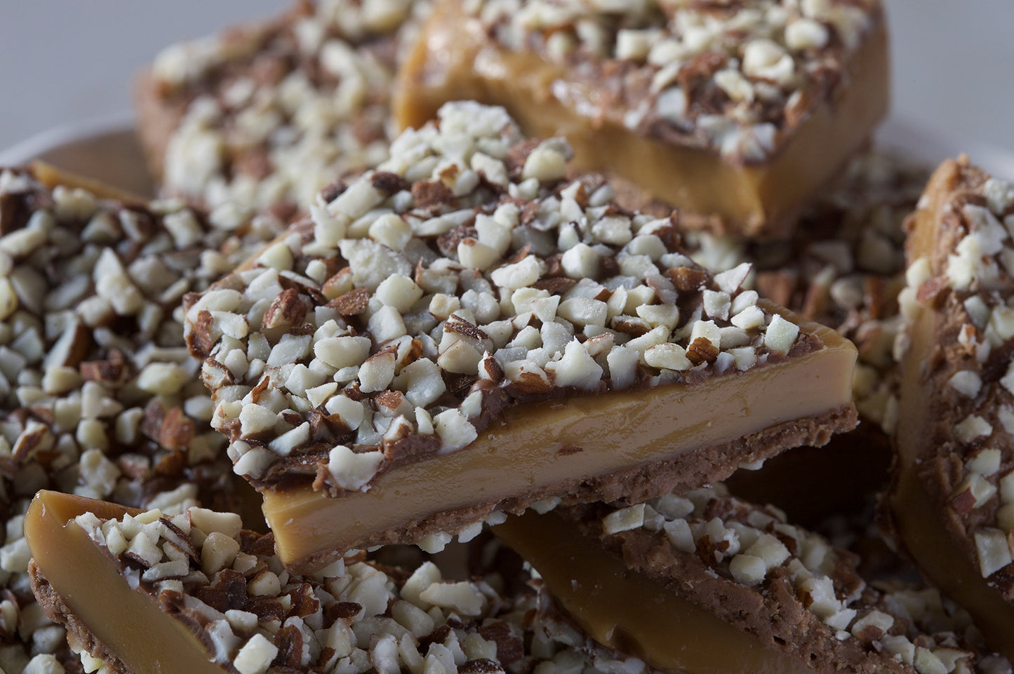 Aunt Mae'S Sweet Tooth English Toffee 8 Oz. Box (Click Here To Find The Other Flavors) (Milk Chocolate)