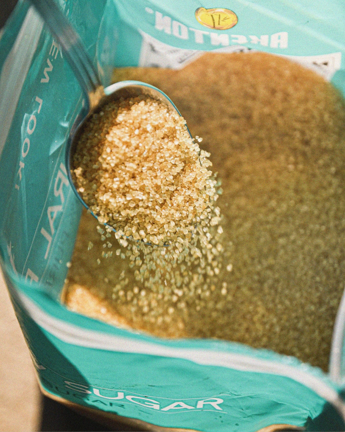 Akenton Natural Raw Cane Sugar, 5 Pound Resealable Bag | 100% Natural, Unprocessed, Unbleached, Unrefined Sugar | Gluten-Free, V