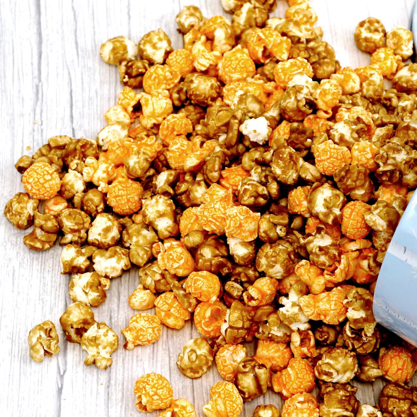 Cheese & Caramel Popcorn Tin, 17 Ounce (1 Gallon Tin), Cheese & Caramel Mix, Birthday Gifts, The Hampton Popcorn & Candy Company