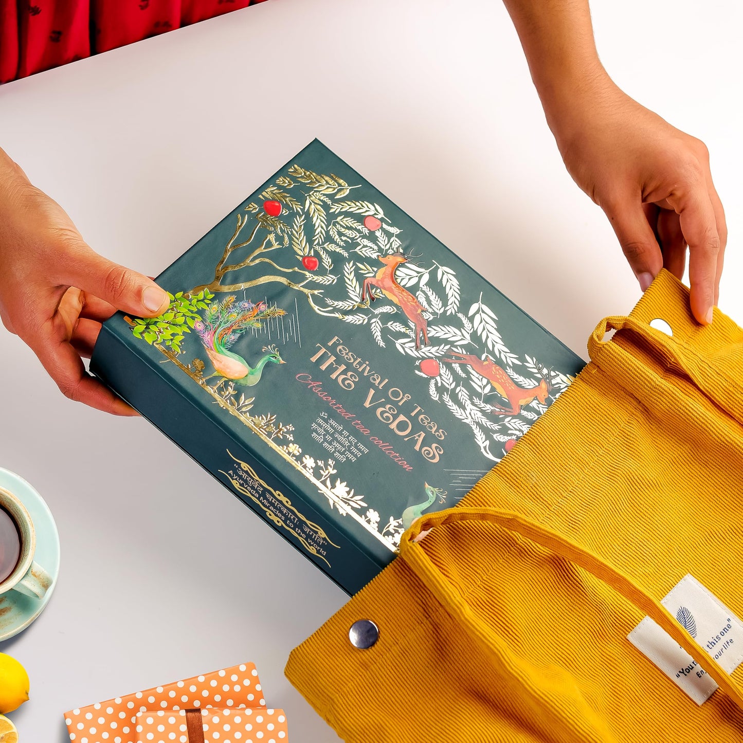 THE VEDAS Assorted Tea Sampler Gift Set | 10 Exotic Flavours | Premium Cotton Teabags | Festival of Teas