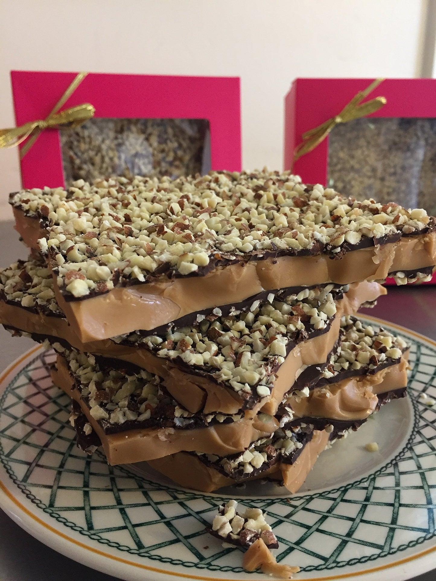 Aunt Maes Sweet Tooth English Toffee, Dark Chocolate with Sea Salt, 8 oz Box