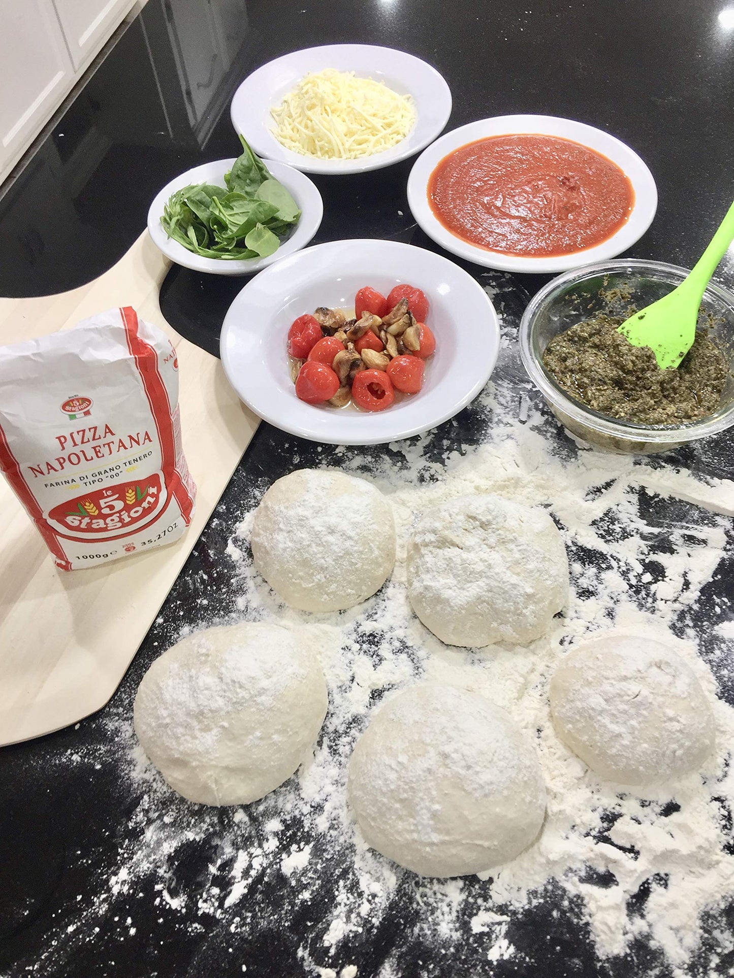 Le 5 Stagioni Pizza Napoletana Italian 00 Soft Wheat Flour 2.2 Pound Package