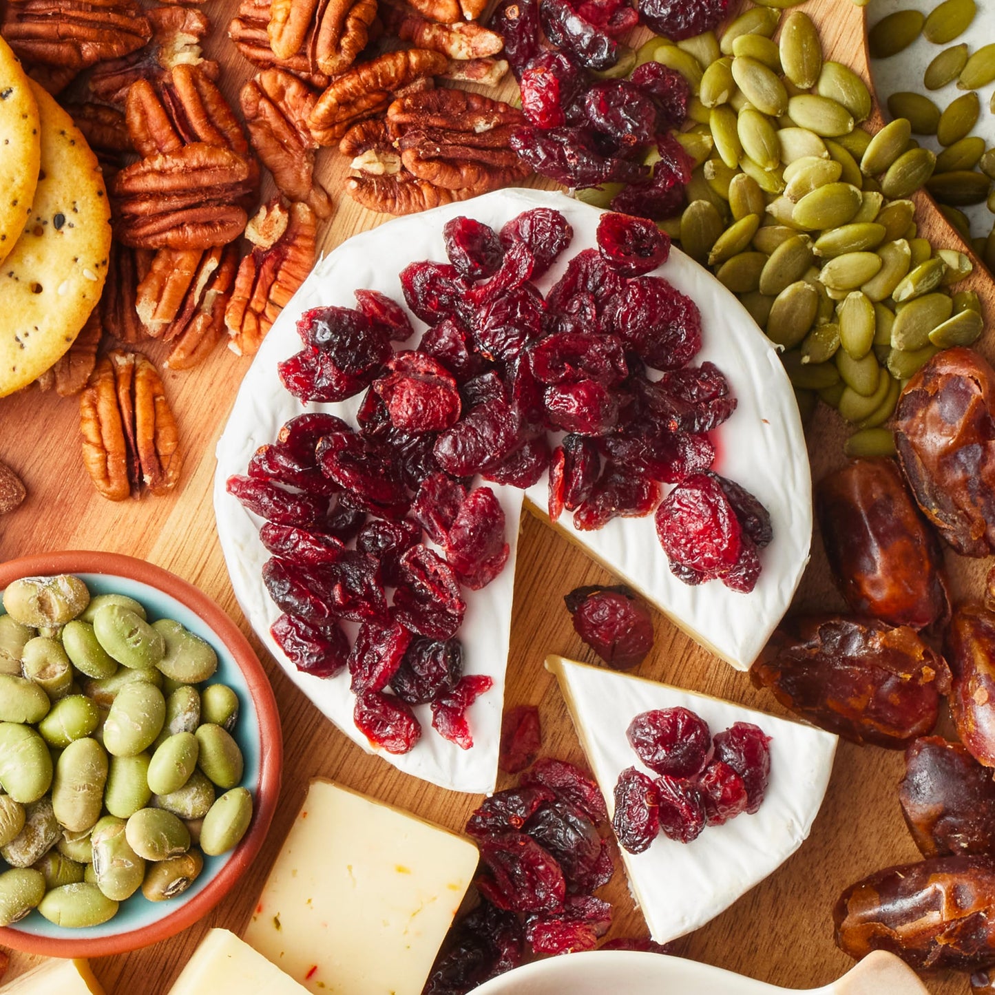 Yupik Dried Cranberries, 2.2 lb, Dried Whole Fruits, Fruity & Tart, Plump & Chewy, Source of Fiber, Healthy Snacks, Ideal for Ba