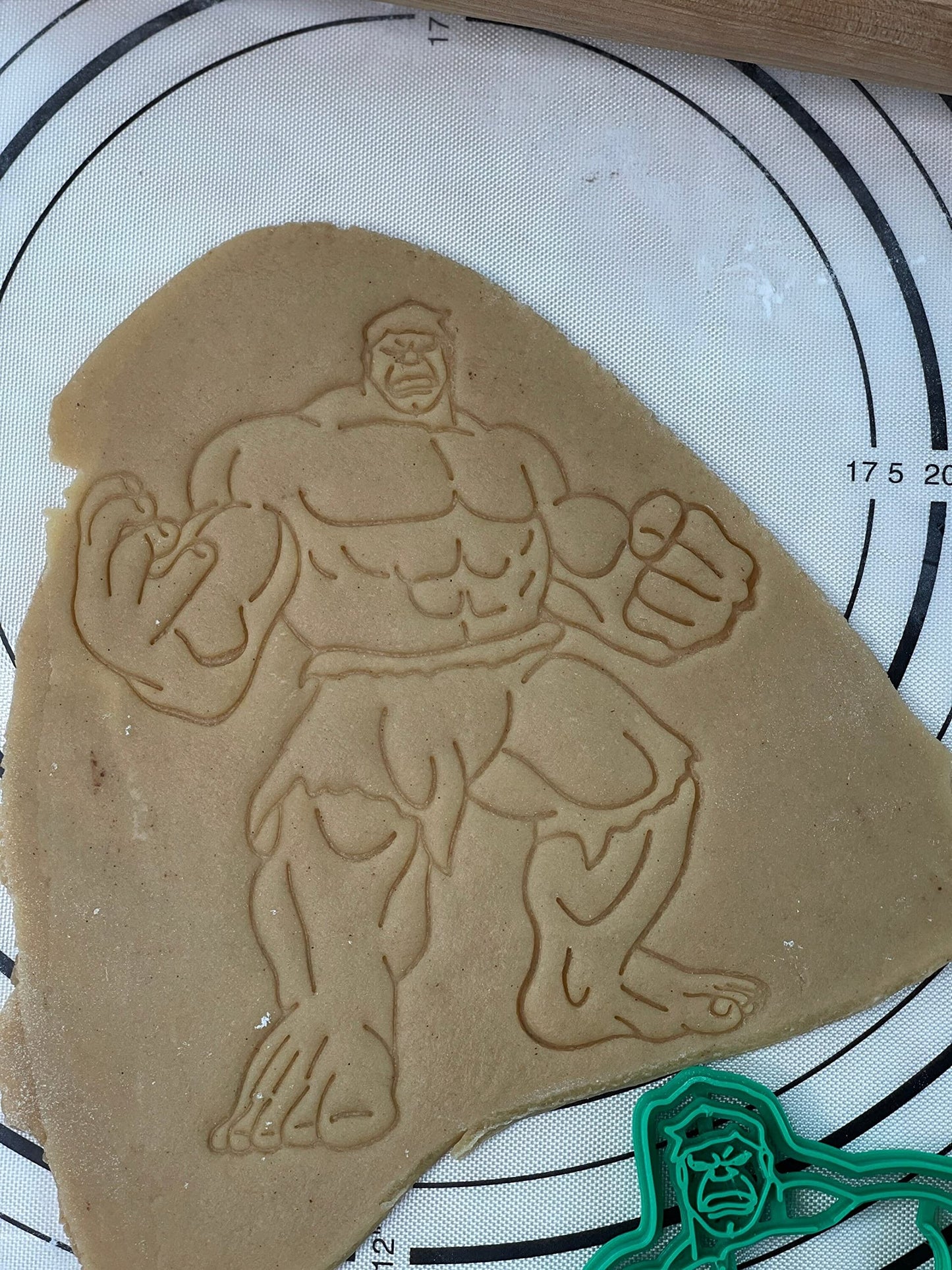 Hulk Cookie Cutter & Mold 6-Inch-Scale Produced By 3D Kitchen Art