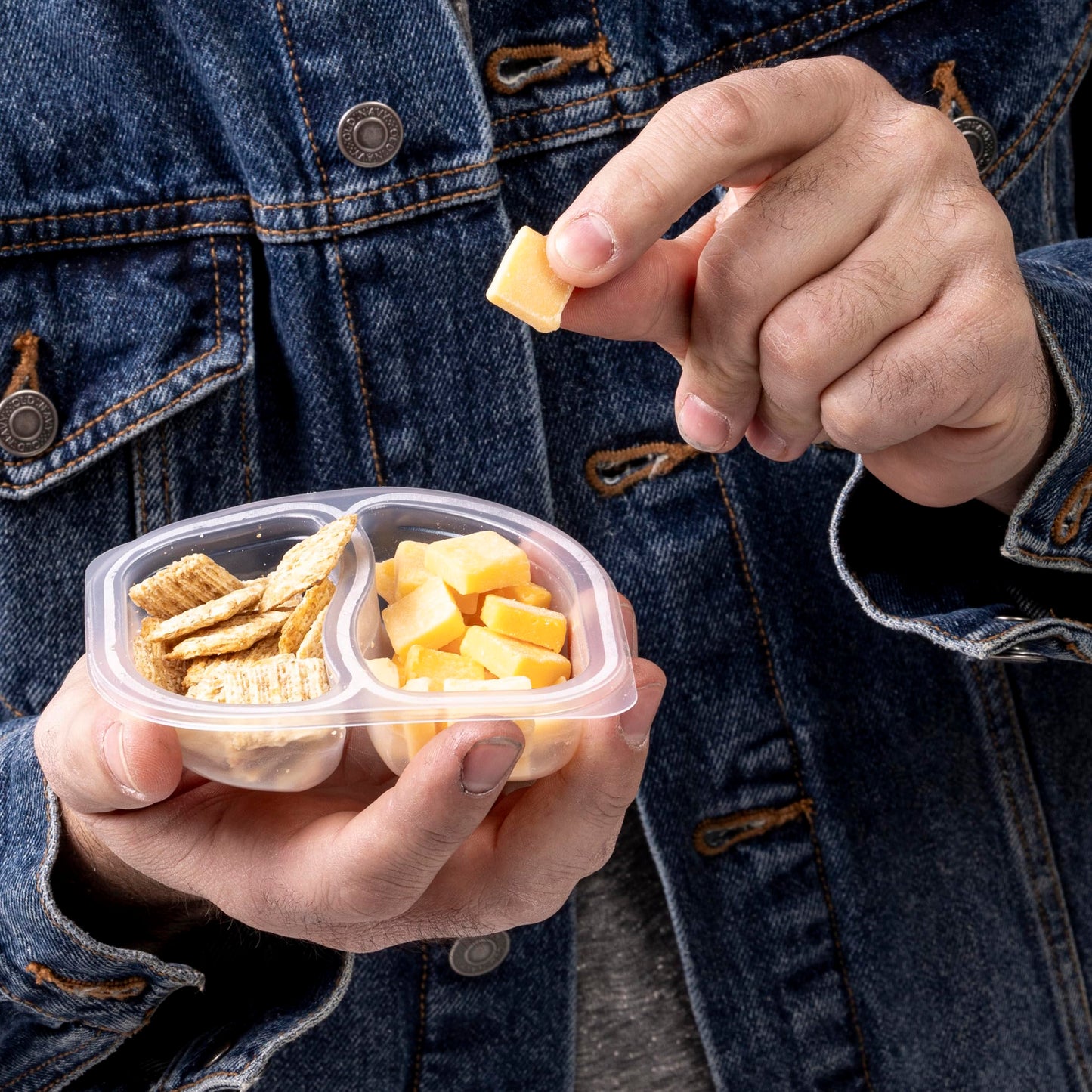 Sargento Balanced Breaks Cheese & Crackers, Natural Gouda & Sharp Cheddar Cheeses and TRISCUIT Mini Original Crackers Snack Kit,