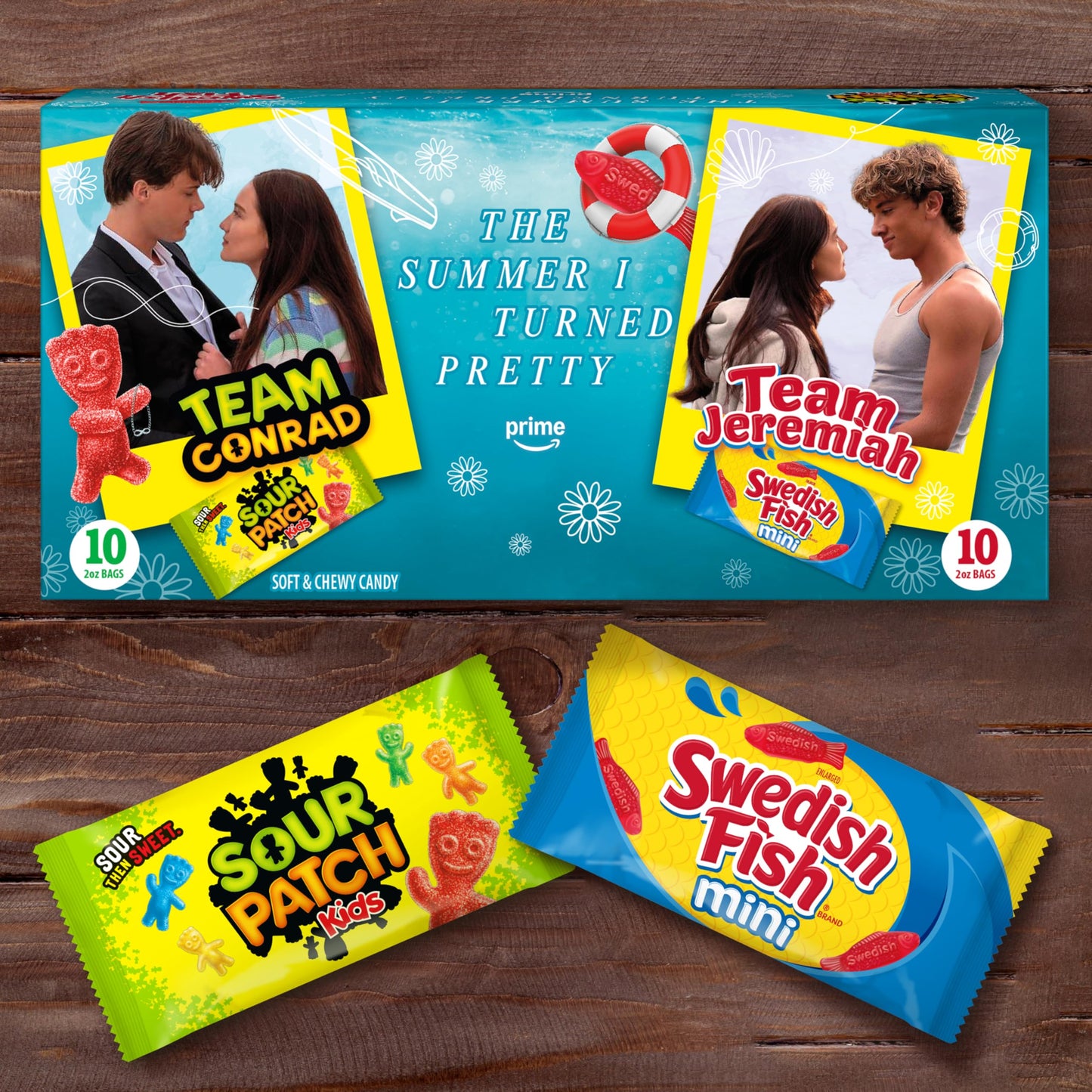 SOUR PATCH KIDS and SWEDISH FISH Mini The Summer I Turned Pretty Soft & Chewy Candy Variety Pack, Bulk Candy, 20 Snack Packs