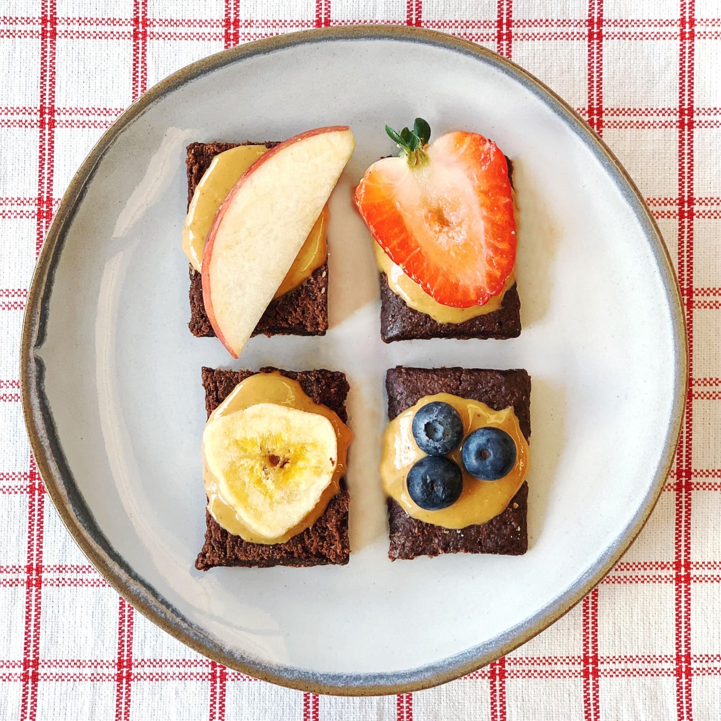 Natures Bakery Double Chocolate Brownie Bars, Whole Grains, Dates, and Cocoa, Plant Based, Dairy-Free, Snack Bar, 7 boxes with 1