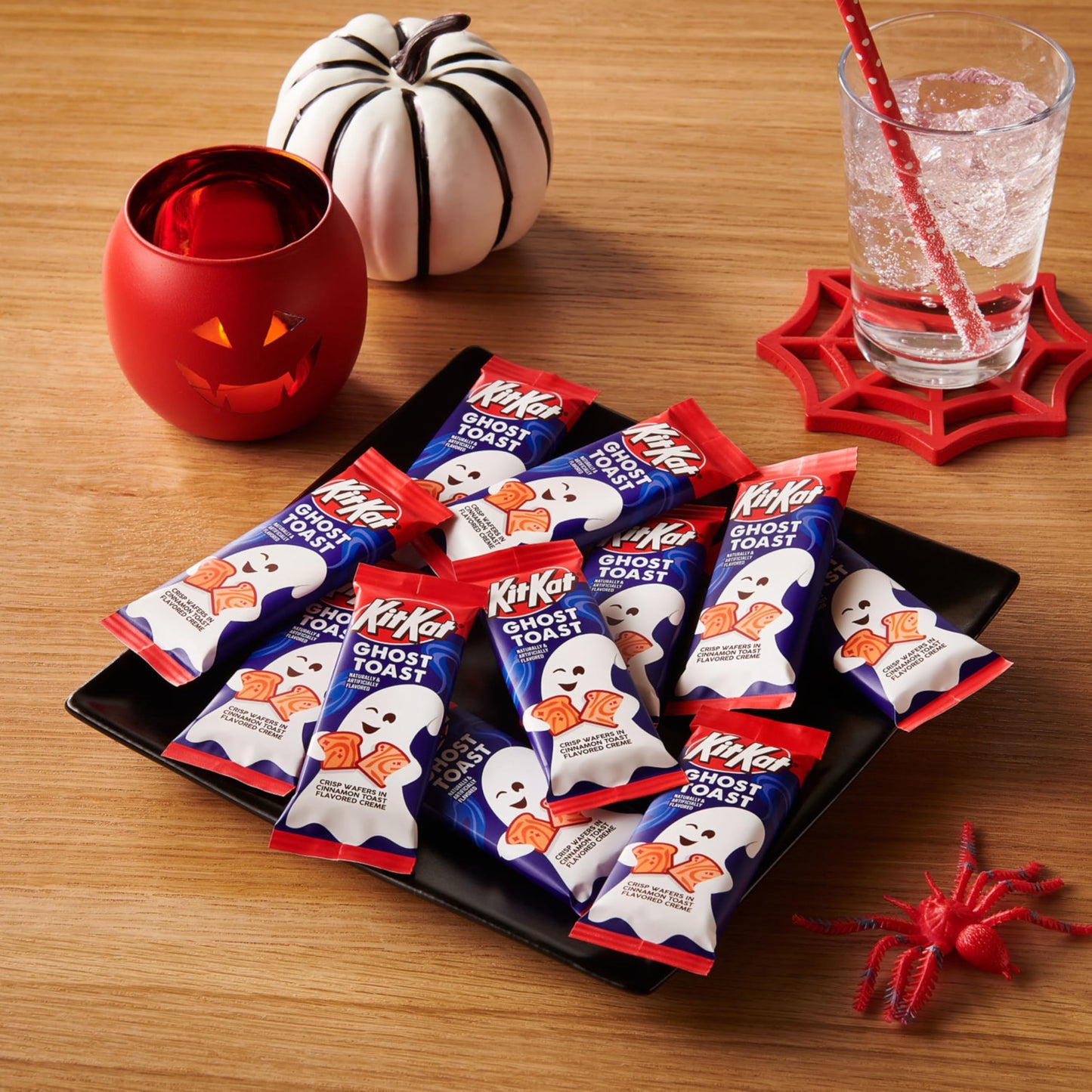 KIT KAT Cinnamon Toast Flavored Creme Wafer Snack Size  Halloween Candy Bag  9.8 oz