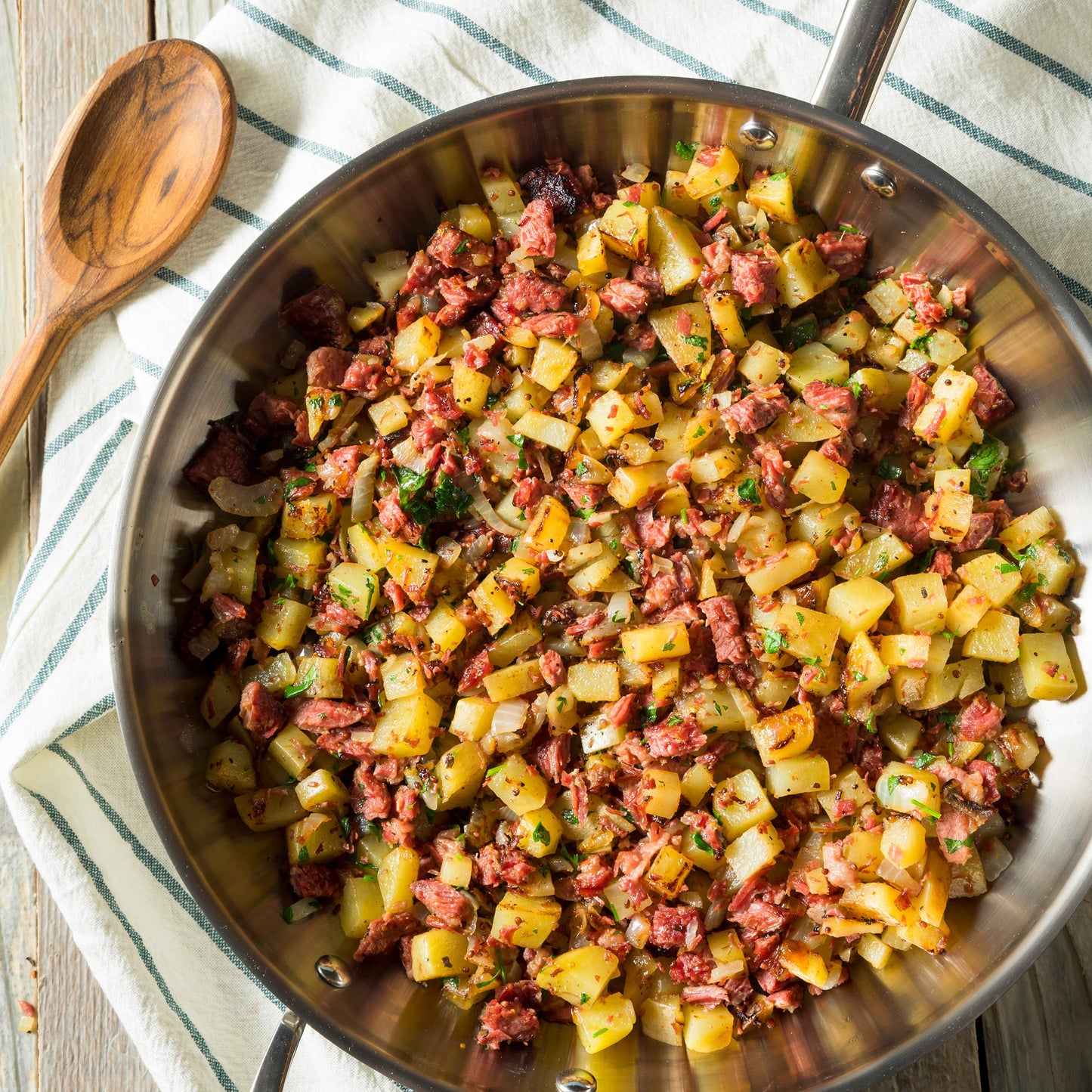 Armour Star Corned Beef Hash, Hearty Homestyle, Canned Food, 12 - 14 Oz Cans