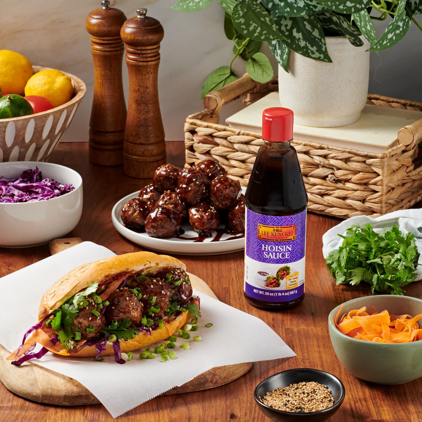 Lee Kum Kee Hoisin Sauce (20 oz - 1 Pack)  Sweet & Savory  Ideal for Marinades  BBQ Sauce  Dips  Stir-Frying  Pizza  and Soup Noodles