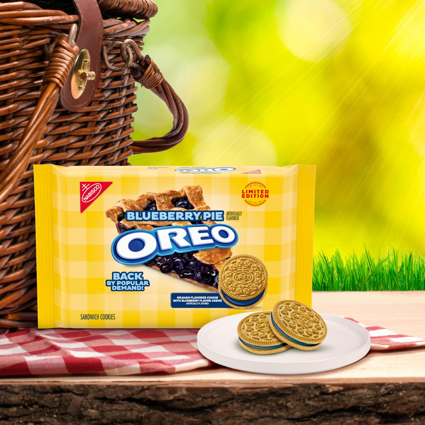 Oreo Blueberry Pie Sandwich Cookies, Limited Edition, 10.68 oz, Blue