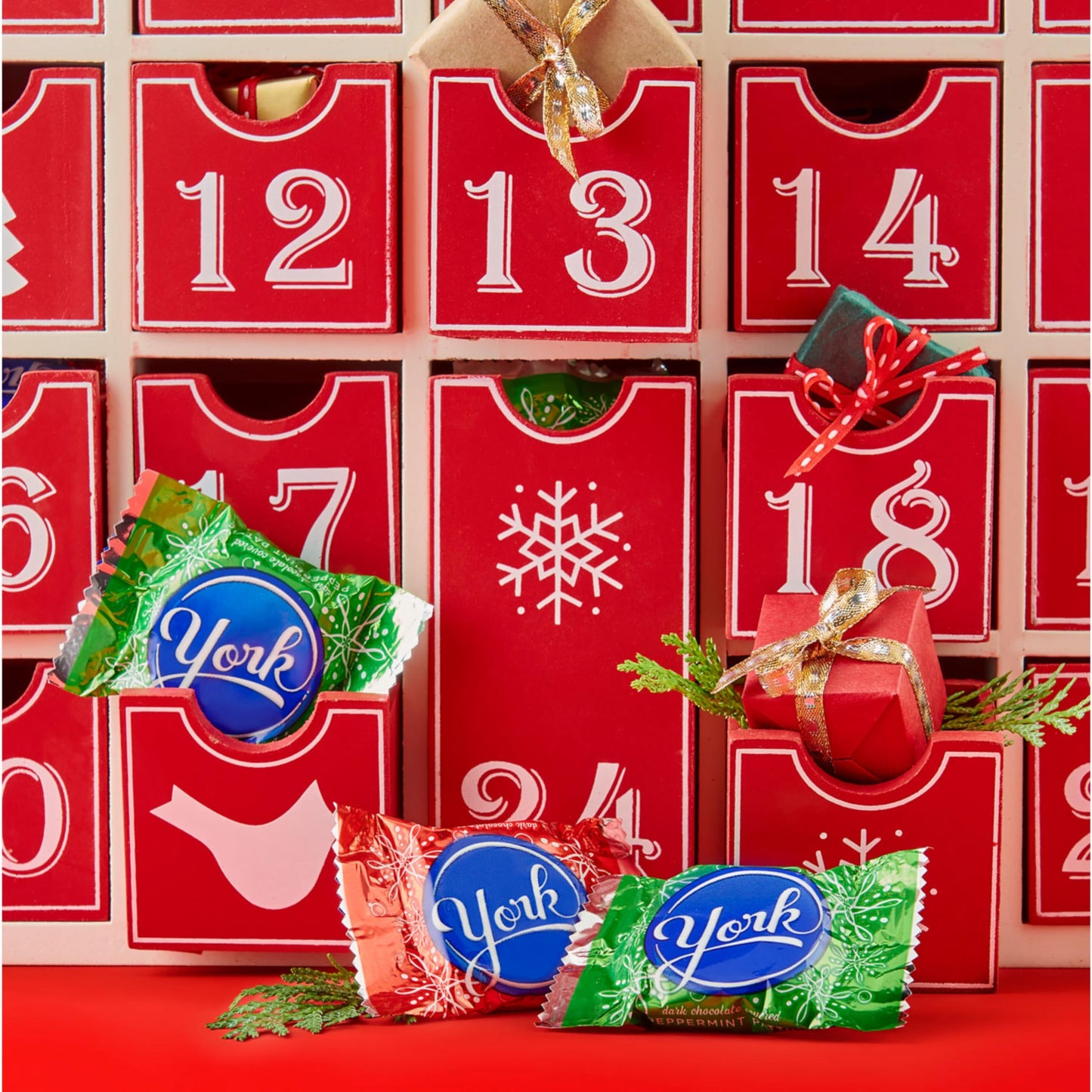 YORK Dark Chocolate Peppermint Patties Snowflakes  Christmas Candy Bag  16 oz