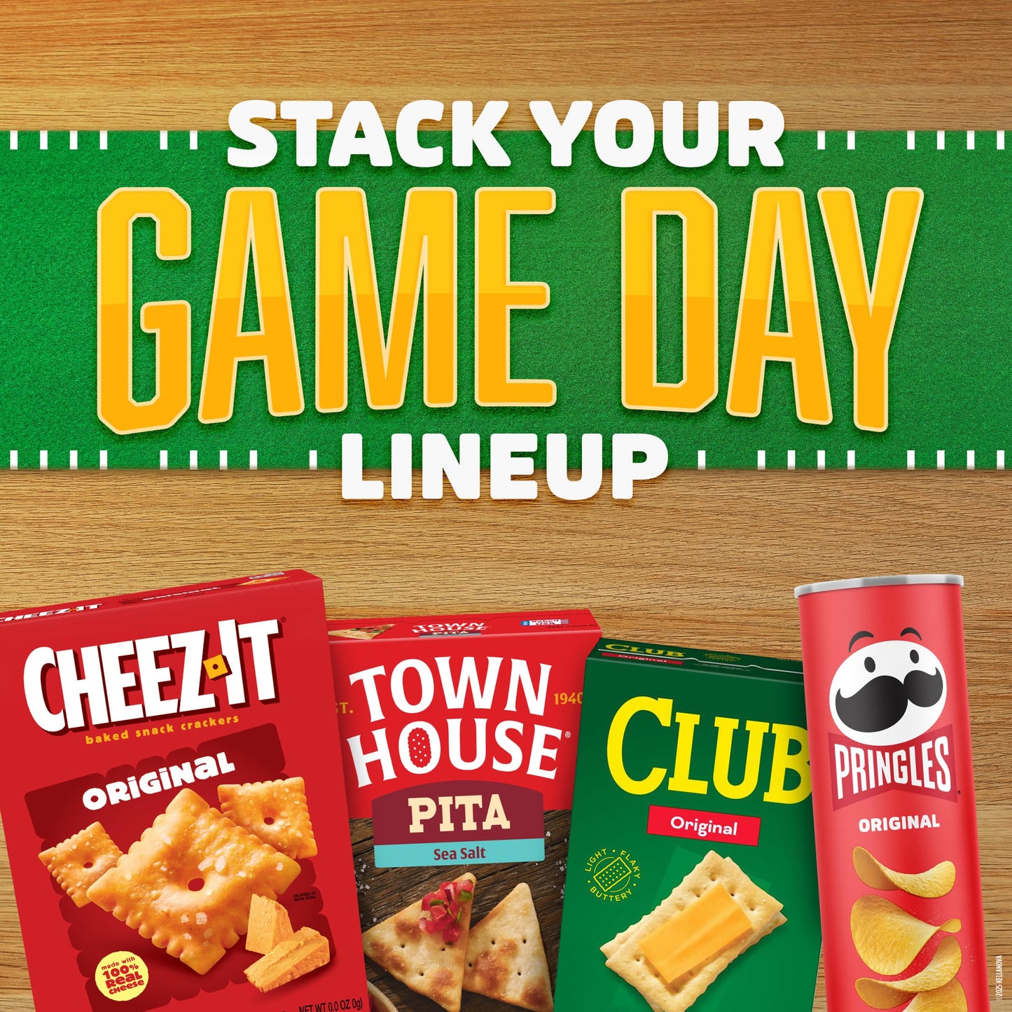Cheez-It Cheese Crackers, Baked Snack Crackers, Lunch Snacks, Family Size, White Cheddar, 21oz Box (1 Box)