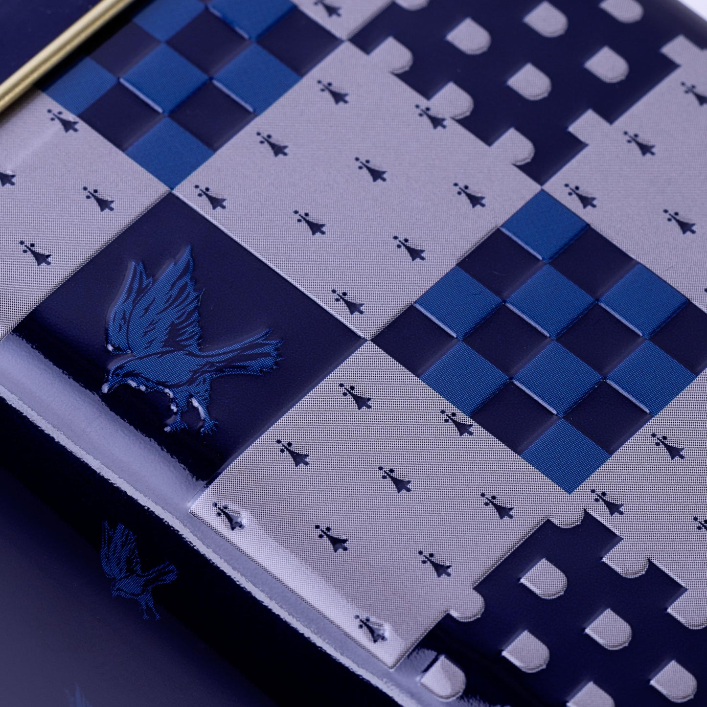 New English Teas Harry Potter Ravenclaw Crest Tea Caddy with 40 English Afternoon Teabags - Perfect Gift for Fans and Tea Lovers
