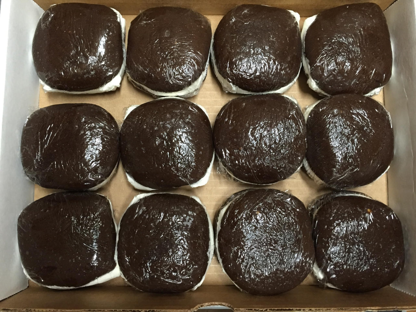 Amishtastes Bird-In-Hand Bake Shop Chocolate Whoopie Pies, Favorite Amish Food (Pack Of 6)