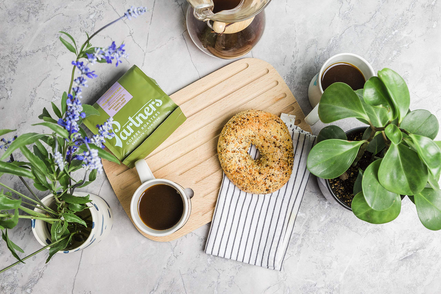 PARTNERS COFFEE ROASTERS - Whole Bean Coffee (Manhattan - Dark Roast) 12oz - Rich, Deep, & Flavorful Omniroast - Bakers Chocola