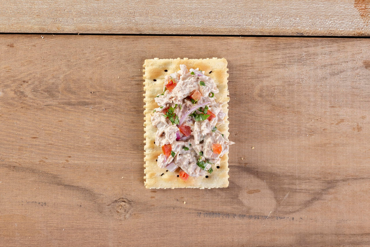 Saltin Noel Original Crackers | Crispy Flavor | Touch of Salt | 7.05 Oz (Pack of 4)