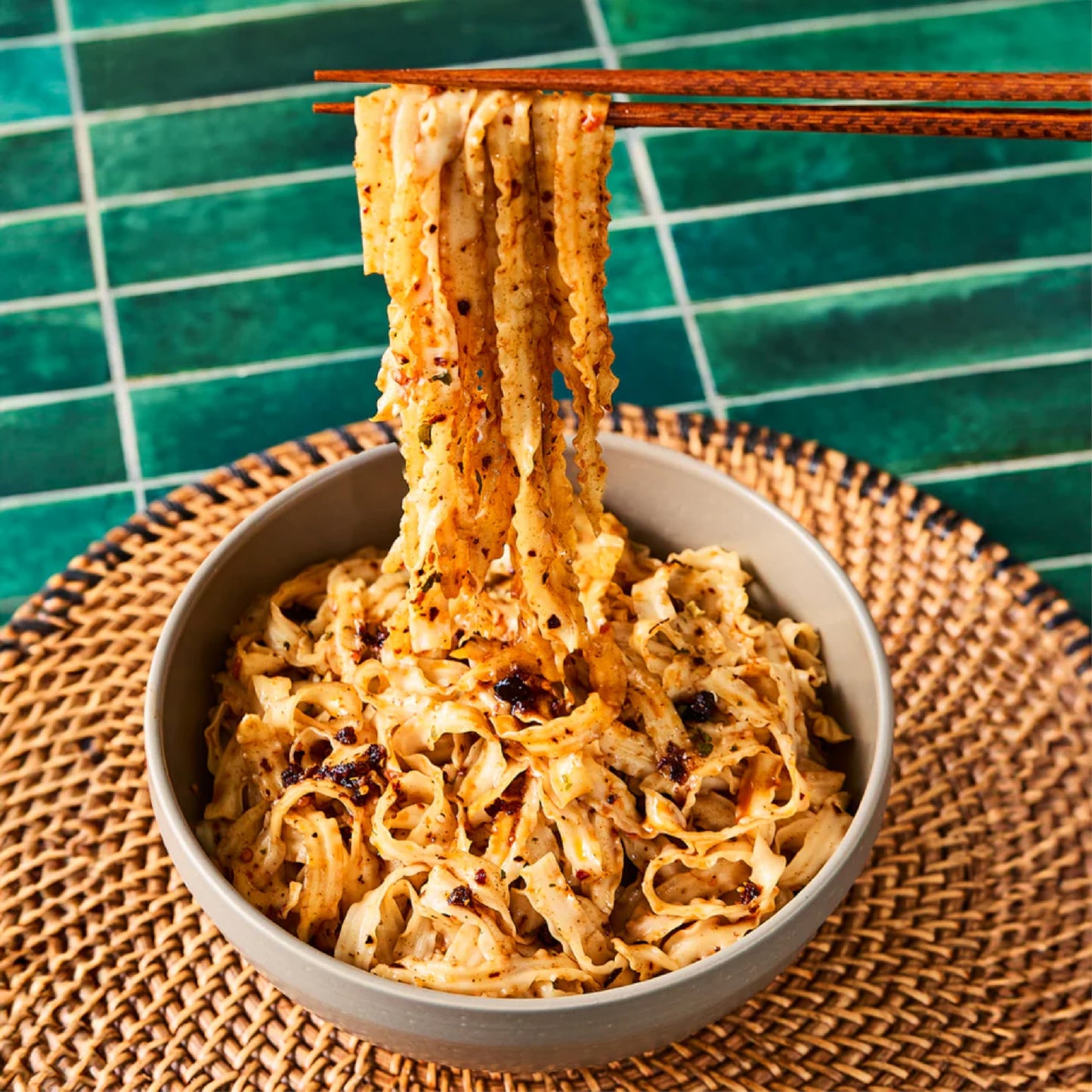 FLYBYJING Chili Crisp Noodles, 4.09 oz (Pack of 1)