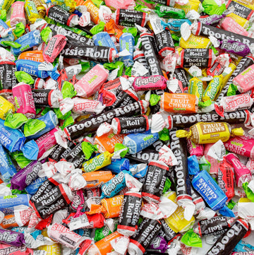 TOOTSIE ROLL Ultimate Variety Pack 3 lb - Candy in Bulk Bag, 5 Types of Tootsie Rolls (Fruit Chews, Frooties, Sour, Midgees, Jun