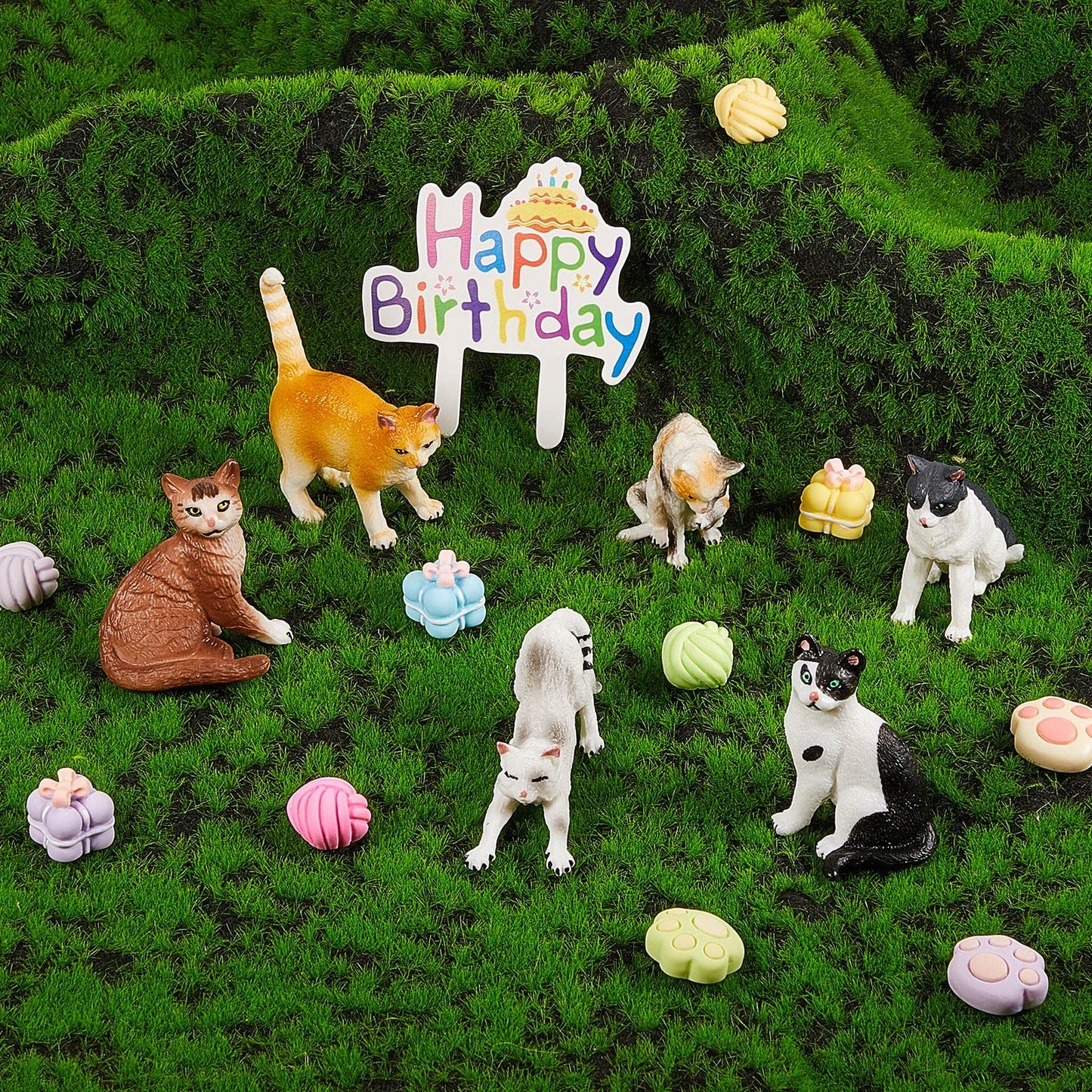 Chunful Cat Cake Topper Set, 26 Pcs Cute Figurines for Birthday Party, Resin, Gray/Black