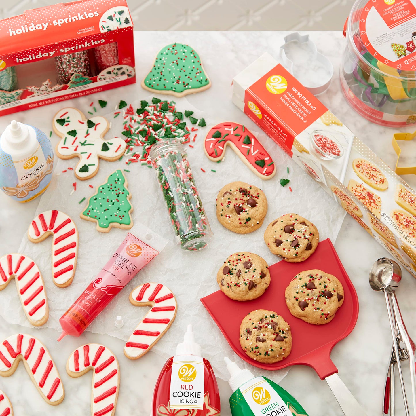 Wilton Red and Green Cookie Icing Set, 2 Count (Pack of 1)