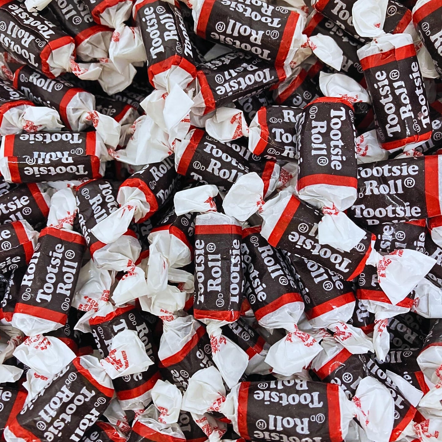 Tootsie Roll Midgees Chewy Taffy Candy Bulk Pack 1.5-Lbs- Tootsie Chocolate Midgees, Individually Wrapped Party Candy (24-Oz)
