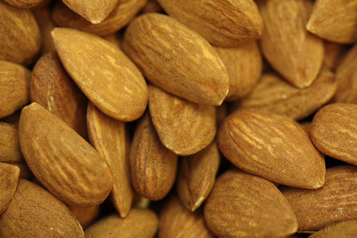 Yupik Organic Raw European Almonds, 2.2 Lb, Non-Gmo, Vegan, Gluten-Free, Good Source Of Protein, Fiber, Iron & Calcium, Low In C