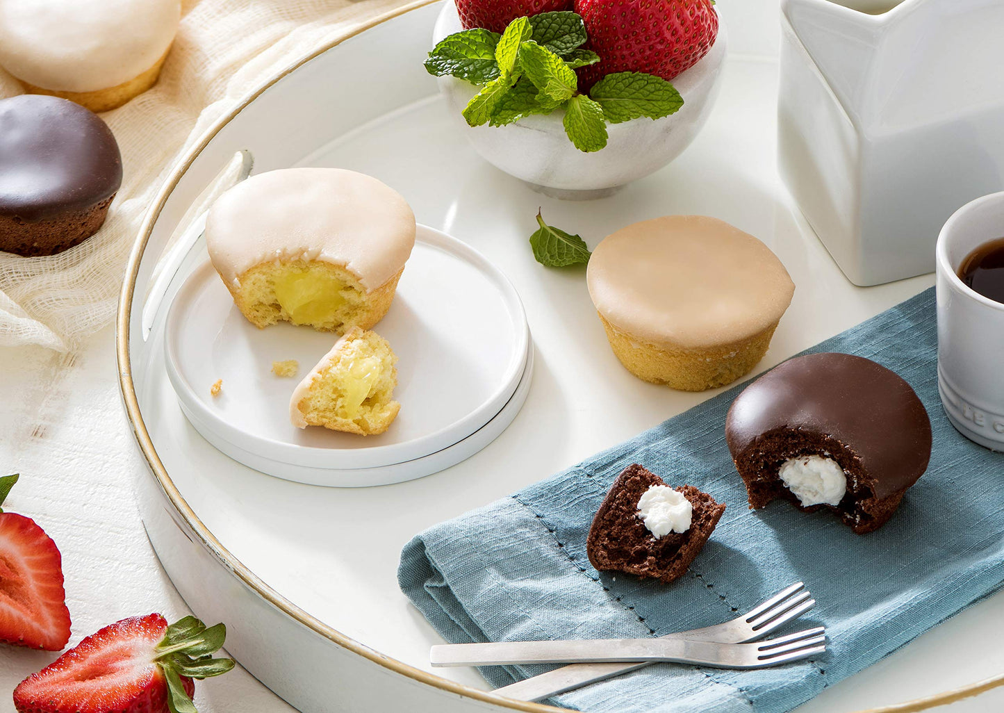 Katz Gluten Free Snacks Heavenly Creme Cake Variety Pack. Chocolate & Vanilla Creme Cake, Chocolate & Lemon Cupcake, Free Of Dairy, Soy, Tree Nuts And Peanuts, Kosher (4Pk)