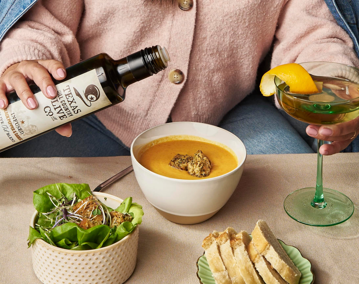 Black Pepper Garlic Infused Olive Oil - Cold Pressed Gourmet Evoo Olive Oil - Great For Dressing Dipping Marinade - No Artificia