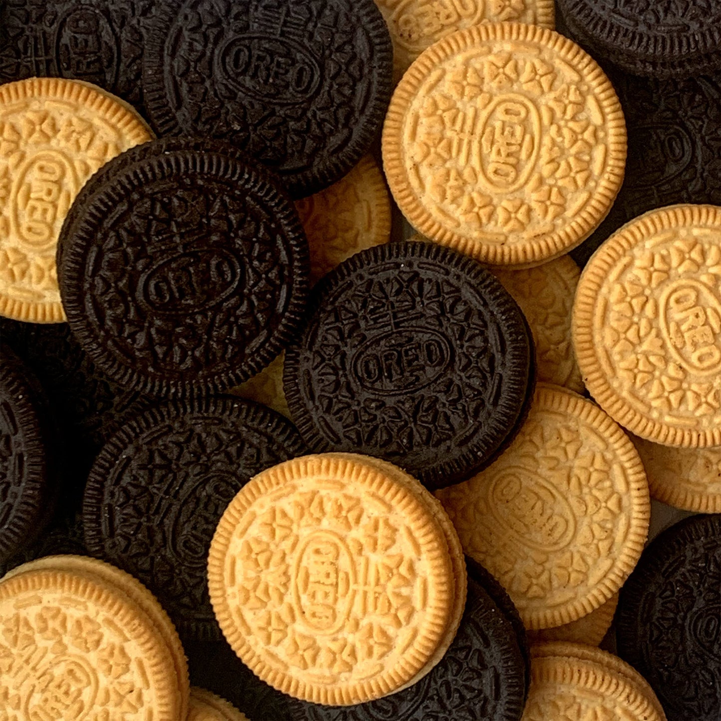 OREO Lemon Creme Sandwich Cookies, Family Size, 12 - 20 oz Packs
