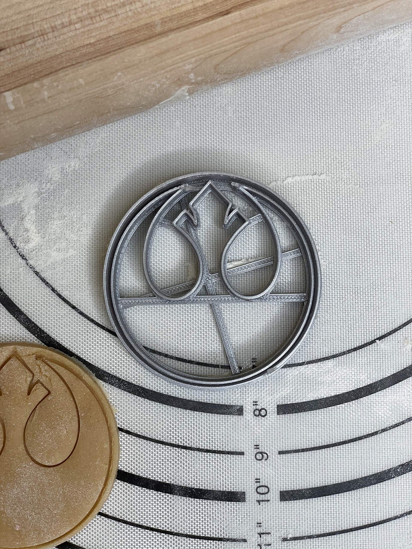 Premium Star Wars Exclusive Rebel Alliance Logo Cookie Cutter Mold 2.5-Inch-Scale Produced By 3D Kitchen Art