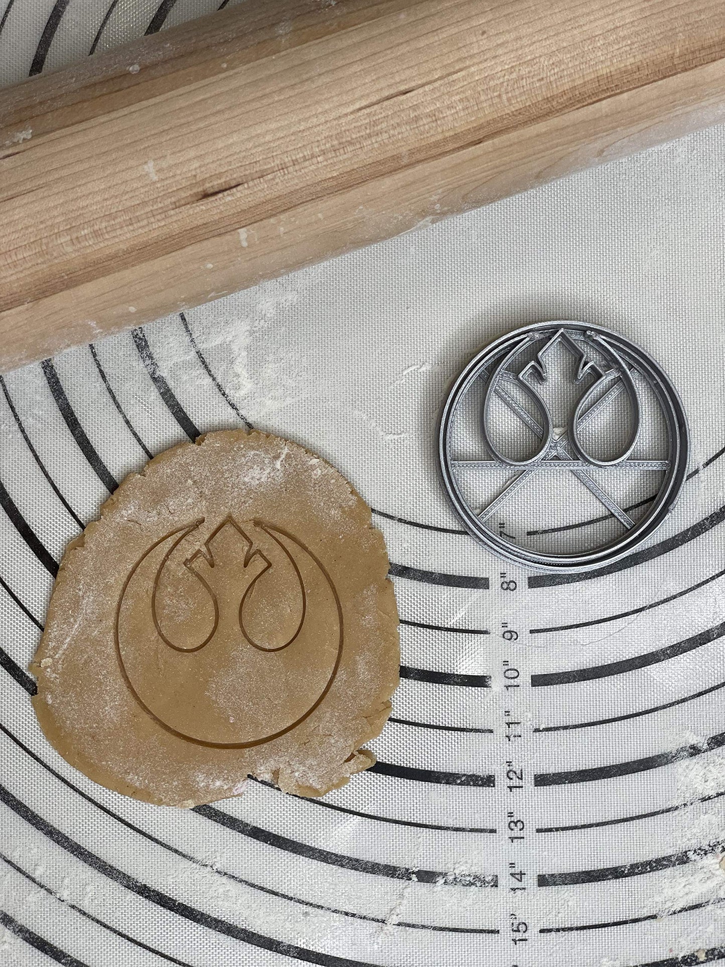 Premium Star Wars Exclusive Rebel Alliance Logo Cookie Cutter Mold 2.5-Inch-Scale Produced By 3D Kitchen Art