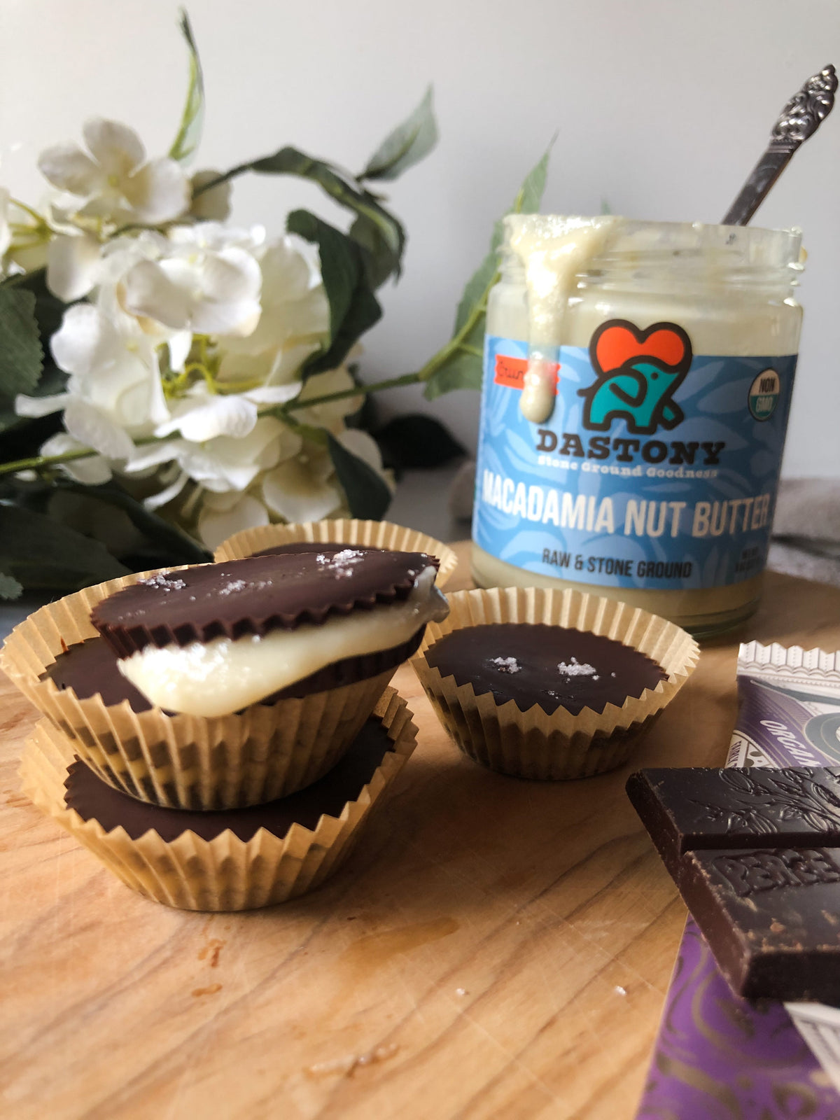 Crunchy Macadamia Nut Butter