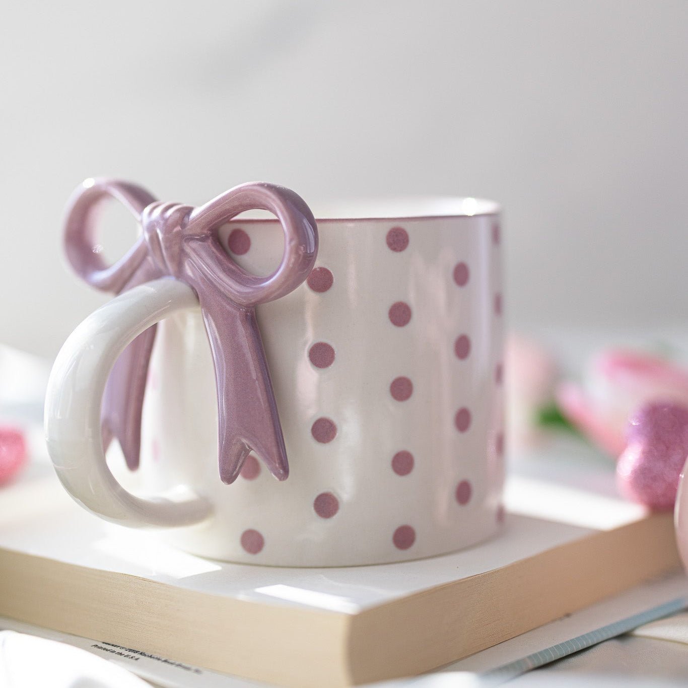 Bowknot Heart Ceramic Mug with Dots Pattern – Romantic Coffee & Tea Cup for Gifts