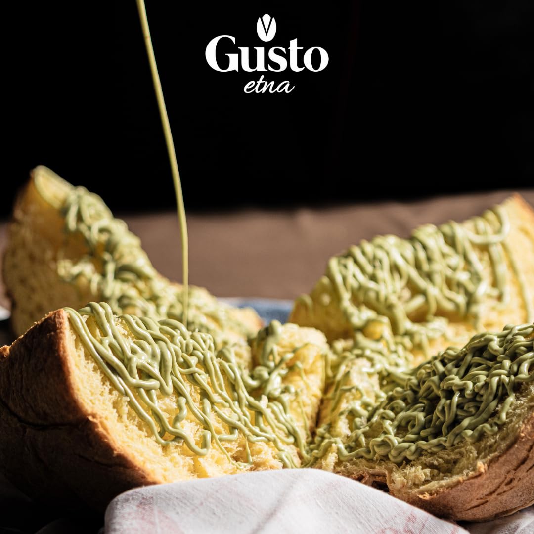 Gusto Etna Sicilian Panettone with Pistachio Cream