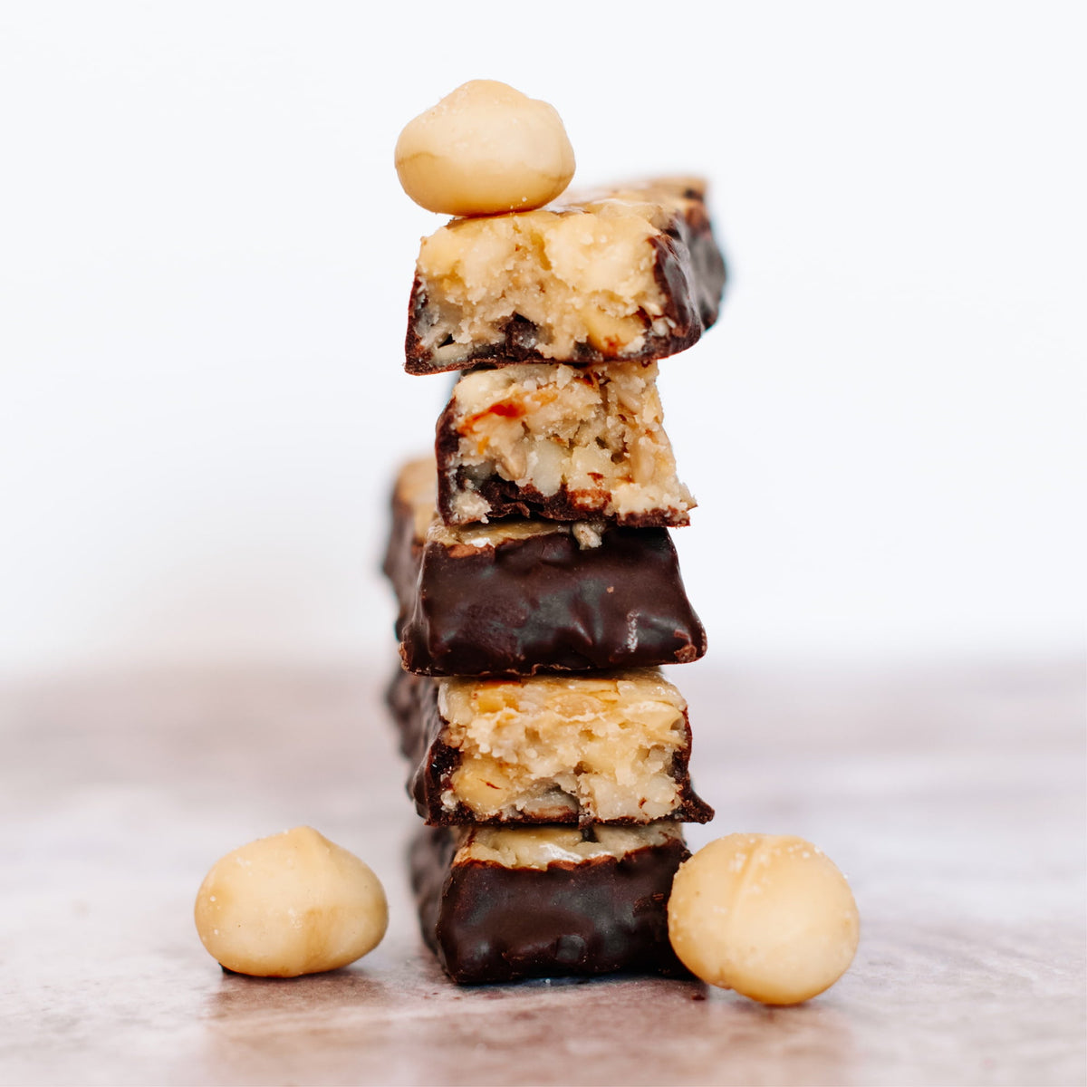 Chocolate Macadamia Nuts Snack Bar (12 Bars)