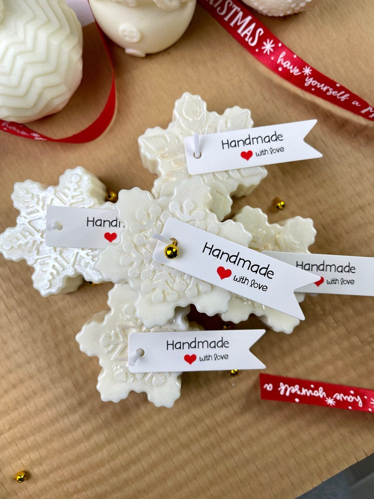 Snowflake Candle – Handmade Winter Holiday & Christmas Soy Candle for Home Decor & Gifts