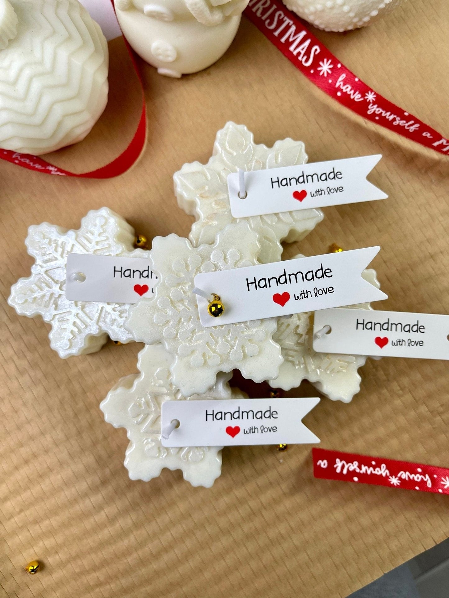 Snowflake Candle – Handmade Winter Holiday & Christmas Soy Candle for Home Decor & Gifts