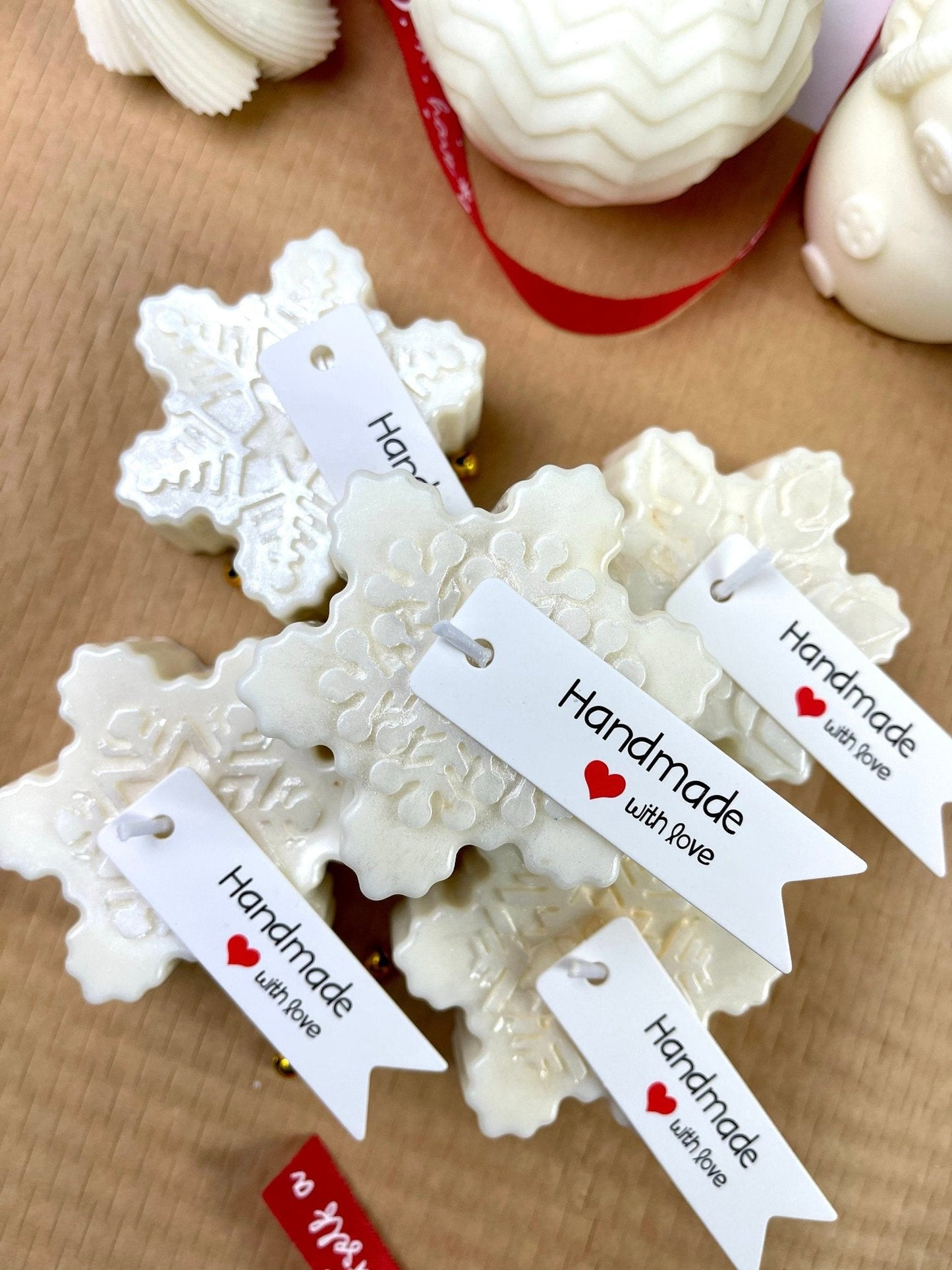 Snowflake Candle – Handmade Winter Holiday & Christmas Soy Candle for Home Decor & Gifts