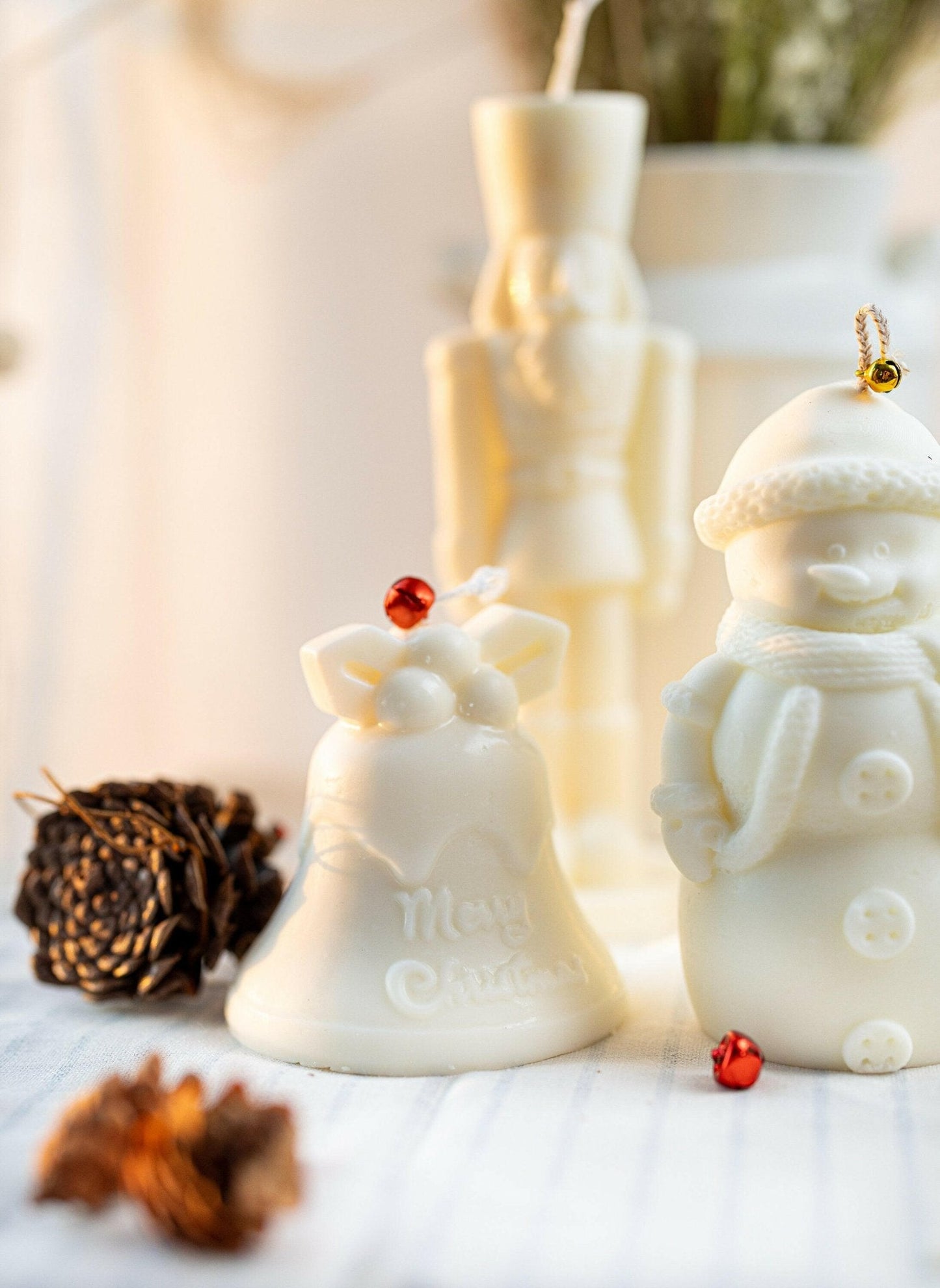 Christmas Bell Candle – Handmade Festive Soy Candle for Holiday Stocking Stuffers & Gifts
