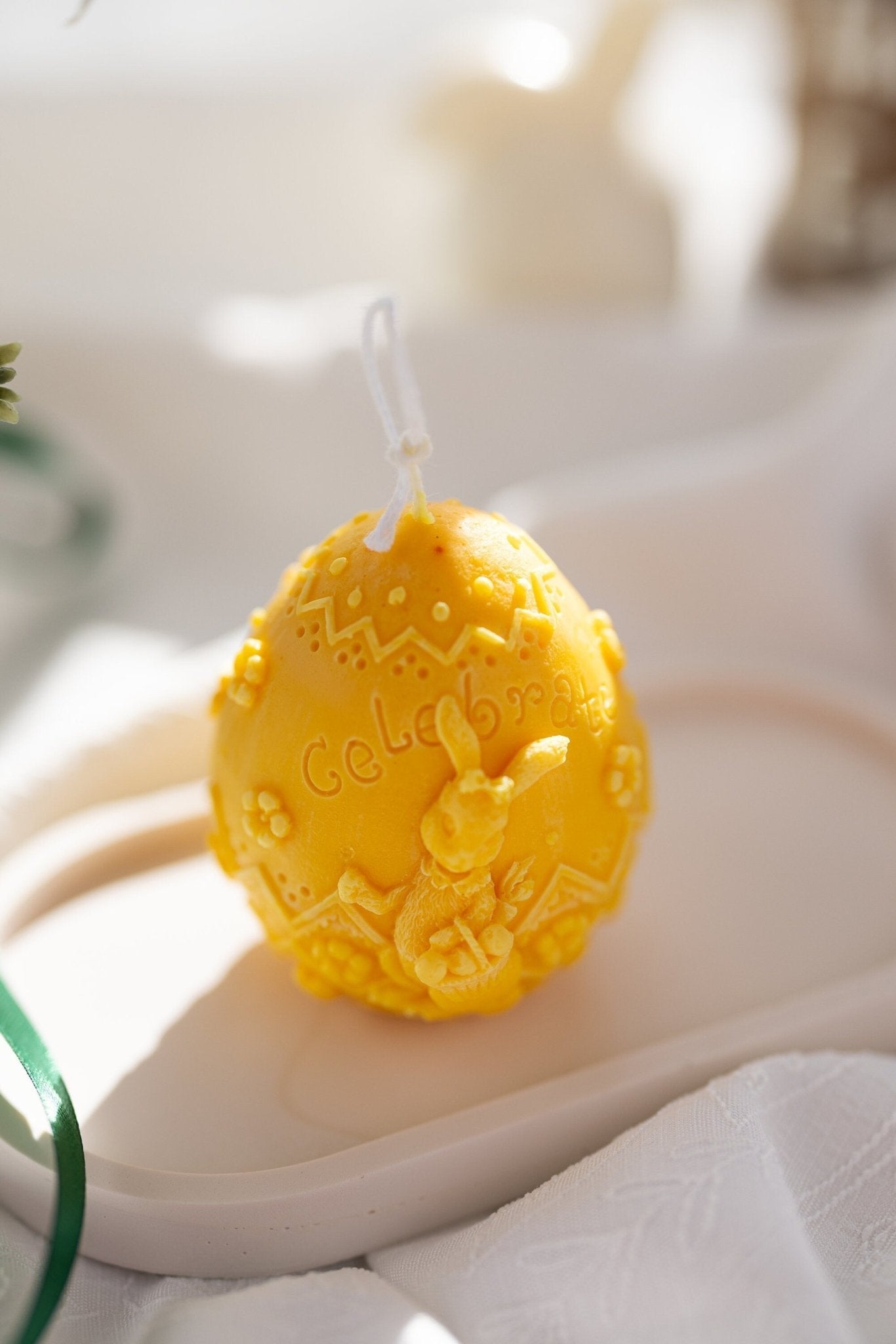 Easter Egg Soy Wax Candle – Decorative Spring Candle – Handmade Holiday Decor