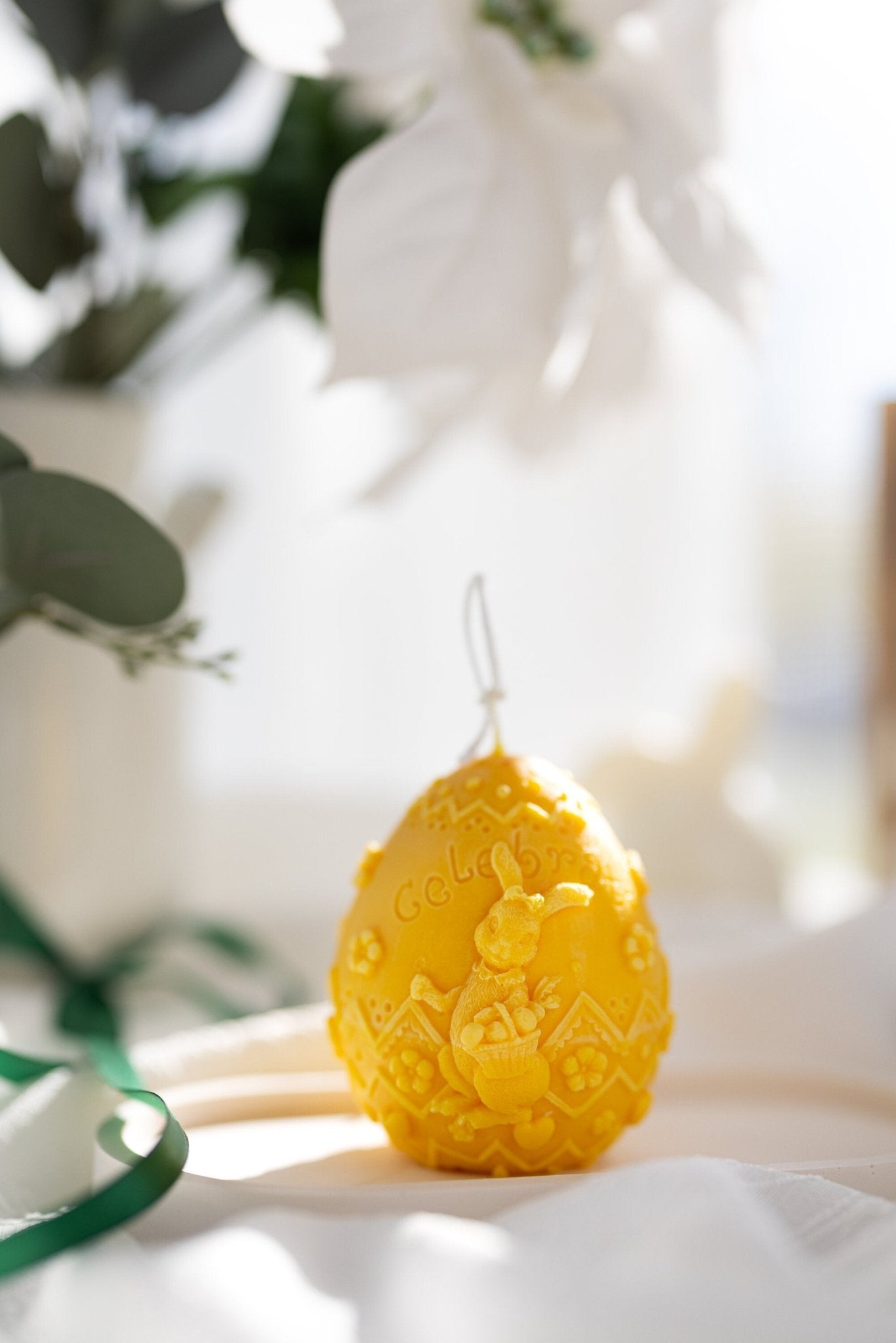 Easter Egg Soy Wax Candle – Decorative Spring Candle – Handmade Holiday Decor