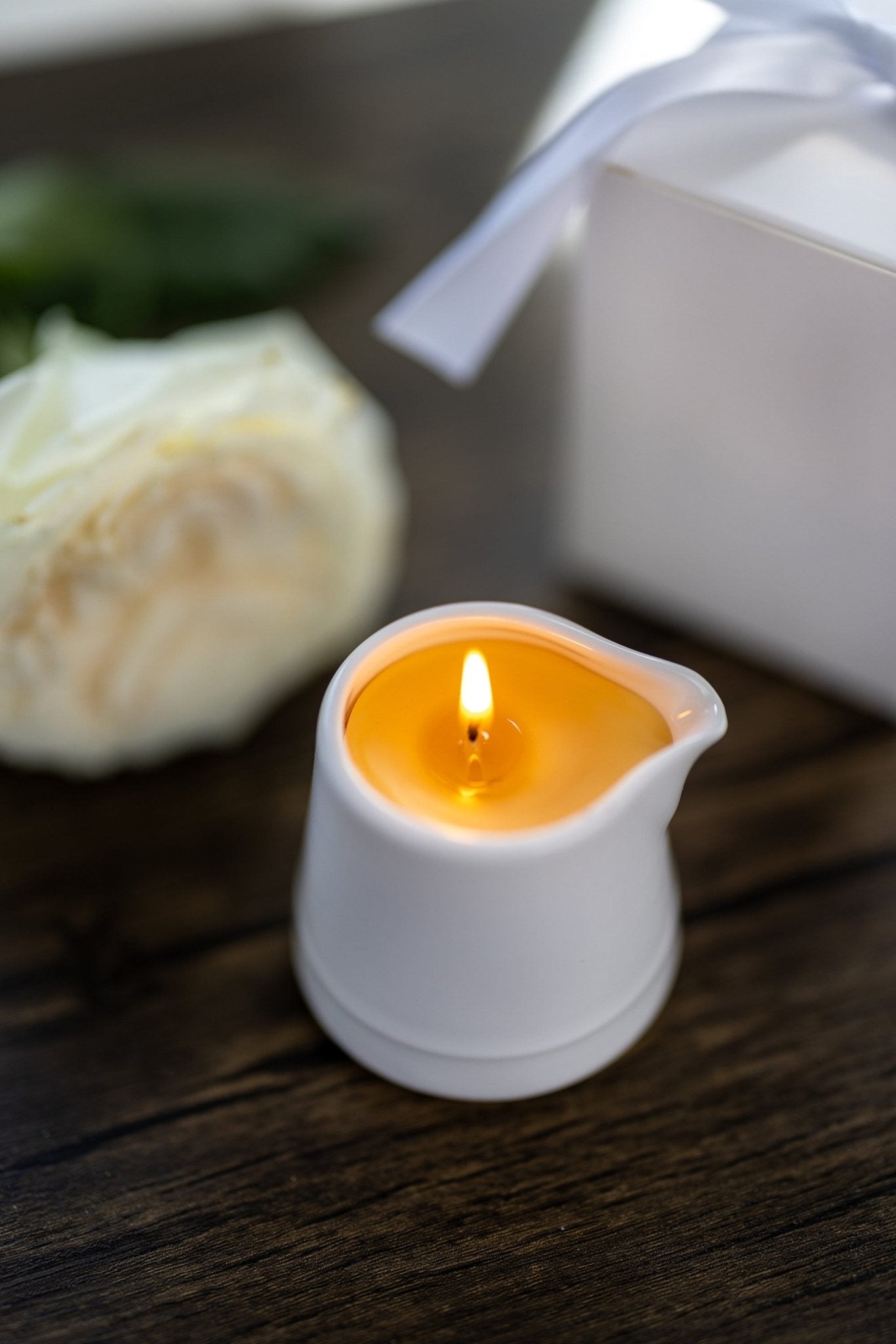 Organic Soy Wax Massage Candle with Essential Oils - Relaxation & Aromatherapy