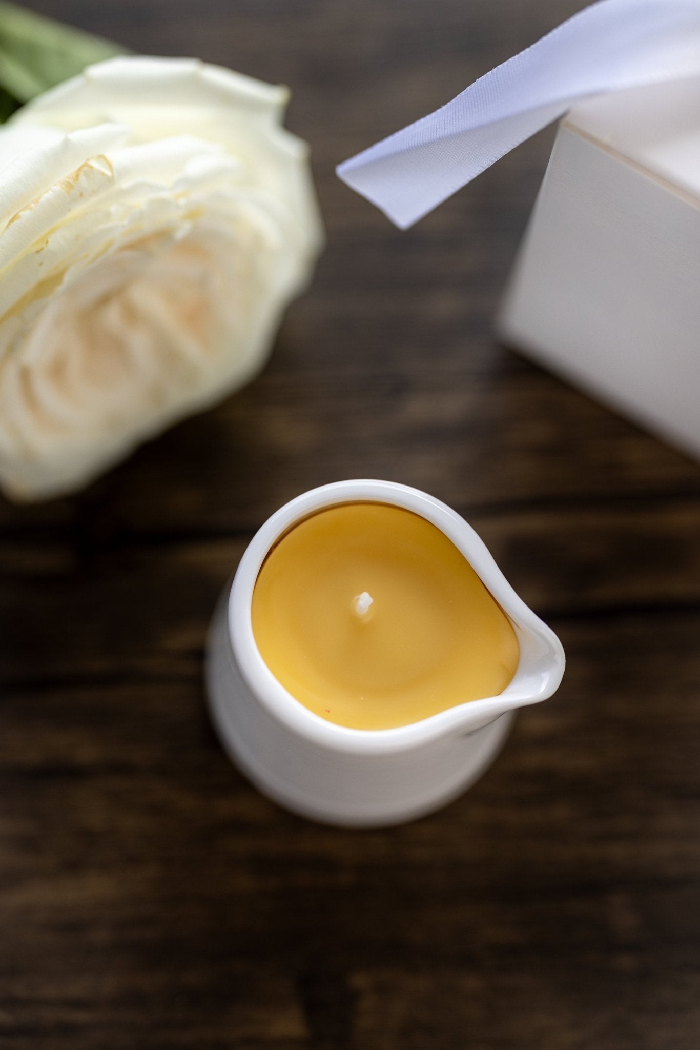 Organic Soy Wax Massage Candle with Essential Oils - Relaxation & Aromatherapy