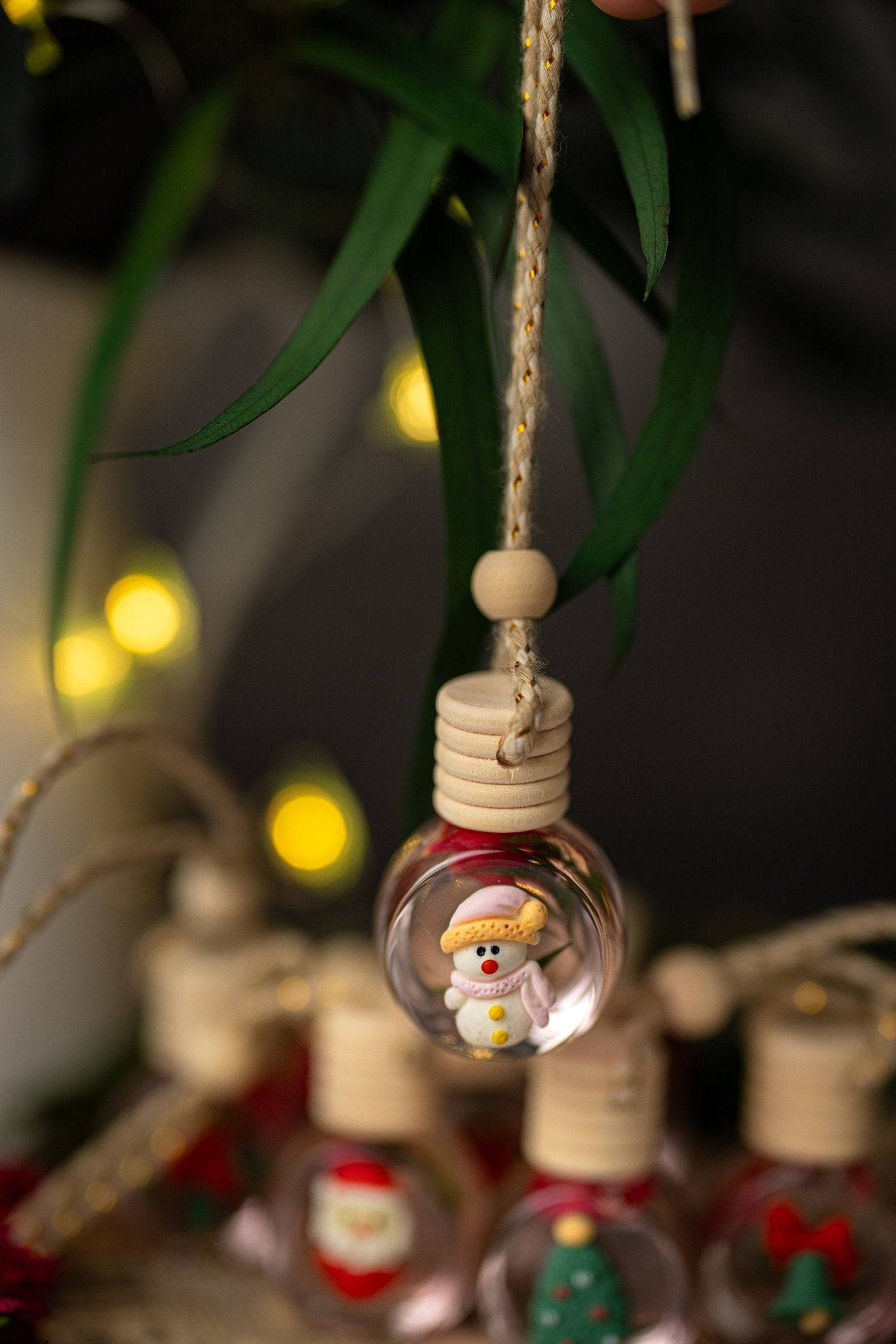 Christmas Car Diffuser – Luxury Car Air Freshener – Holiday Scents & Accessories for Women